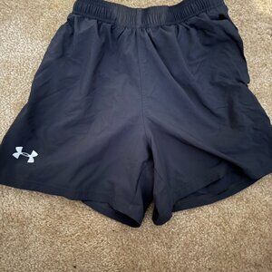 Under Armour women’s charcoal Athletic Shorts size medium